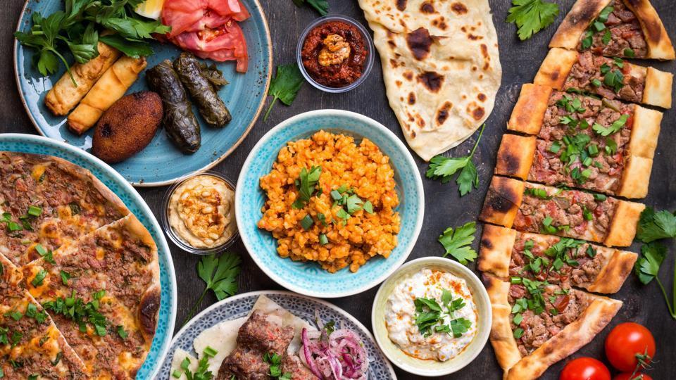 Visit Dubai and taste the best local dishes
